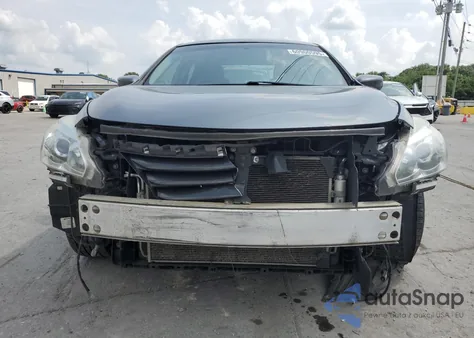 2015 Nissan Altima 2.5 из США, поврежденный, VIN 1N4AL3AP0FC411758